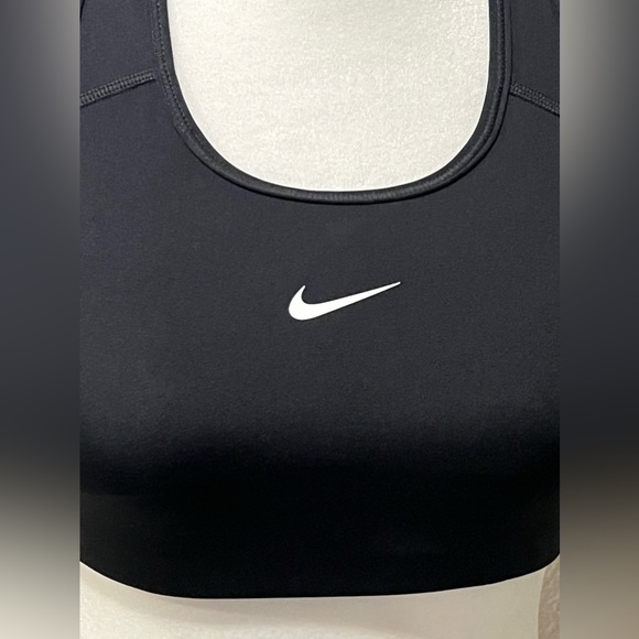 Nike Sports Bra Size S NWOT - Picture 3 of 11